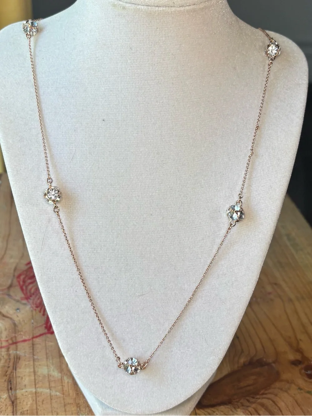 kate spade Lady Marmalade Scatter Necklace